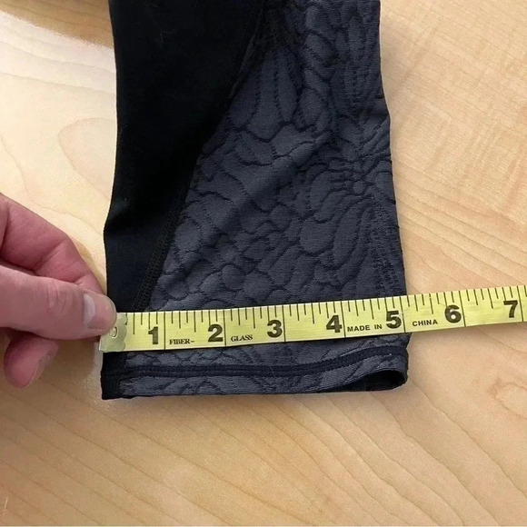 Fabletics cropped pants - Picture 11 of 11